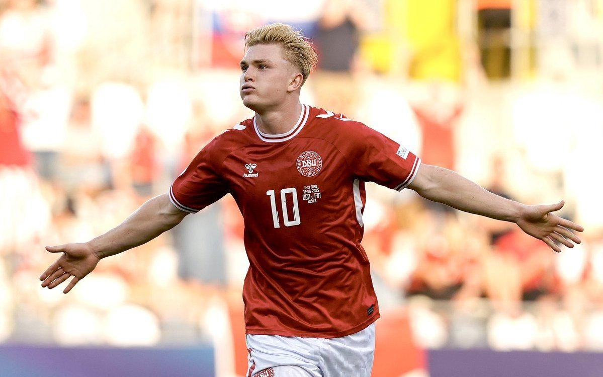 承担重任！麦克丹尼尔斯半场8中6轰14分2板