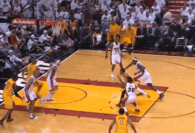 拉奥斯评皇马争议战主裁：金特罗在比赛中缺乏应有的情绪平衡（拉奥斯谈皇马争议战：主裁金特罗情绪管理不到位）