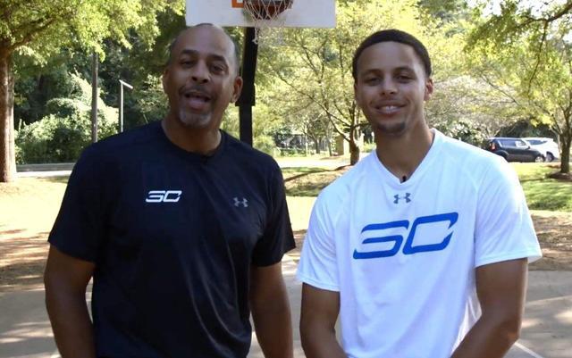 CBA俱乐部杯，山东男篮半场55-50领先青岛男篮，山东队半场打出12人轮换（CBA俱乐部杯：山东男篮半场55-50暂领先青岛，祭出12人轮换）