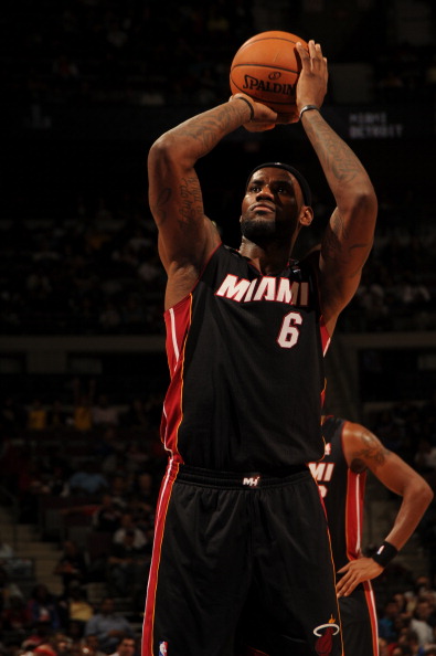 NBA伤病更新：库里因伤缺席一场比赛,（NBA伤情通报：库里因伤缺席一战）