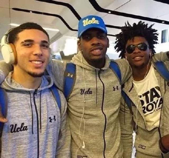 她是海港小球迷，女高中生与海港的故事（女高中生与海港的青春情缘）