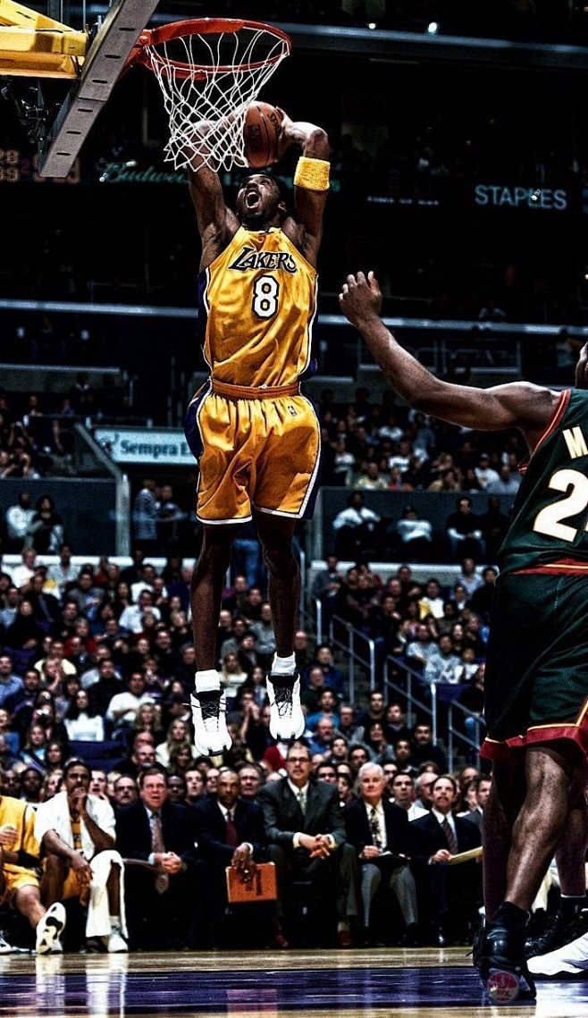 东体：男篮惨败会影响男足；邵佳一带队要改造思想和精神面貌（东体：男篮大败或波及国足，邵佳一执掌球队需重塑理念与精神面貌）